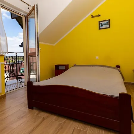 Gizela Alloggio in famiglia *